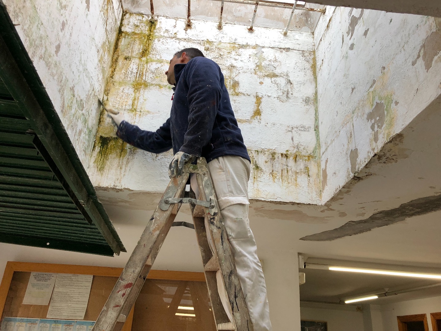 Comienzan los trabajos de pintura en la casa club